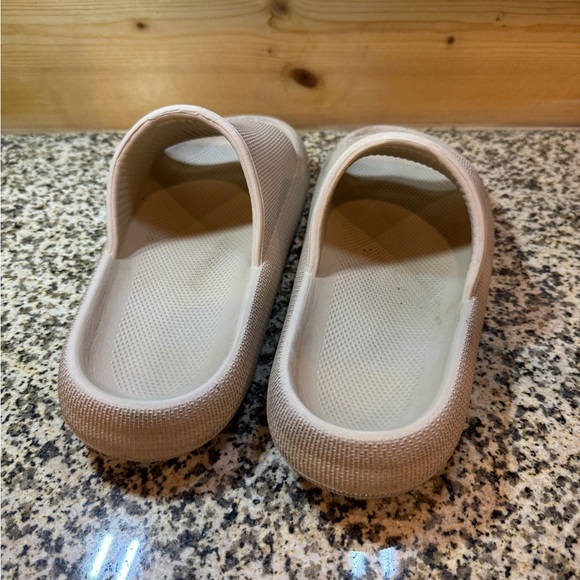 Beige Women Size 9 Slide Sandals - Picture 4 of 8